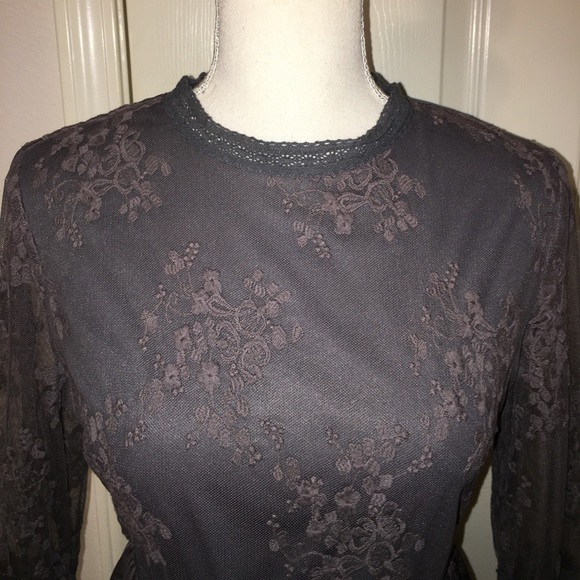 Listicle Lace Peplum Top - Picture 2 of 11